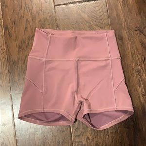 Lululemon In Movement short 2.5 inch